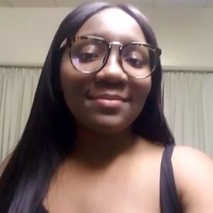 Meet your Posher, Justina